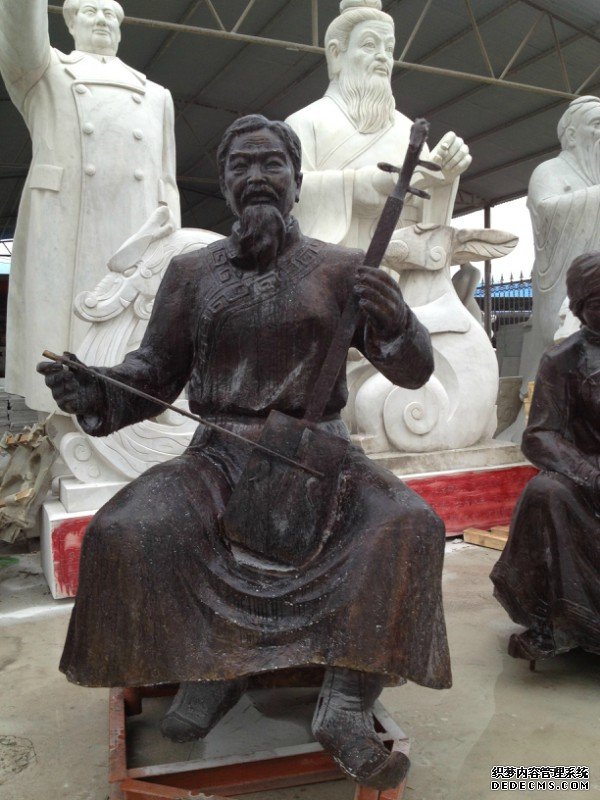 曲陽雕塑：人物流雕塑-老藝人演奏